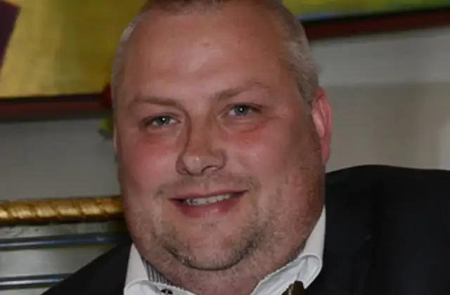 thomas_bak.jpg